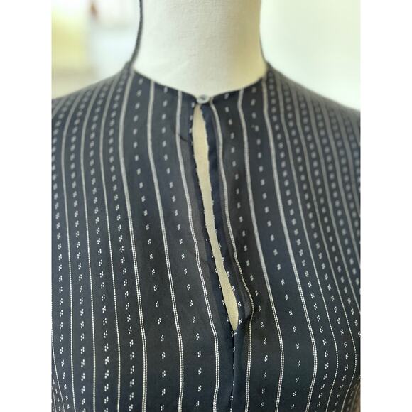 Vince Black White Printed Dolman Sleeve Silk Blouse - Picture 2 of 8